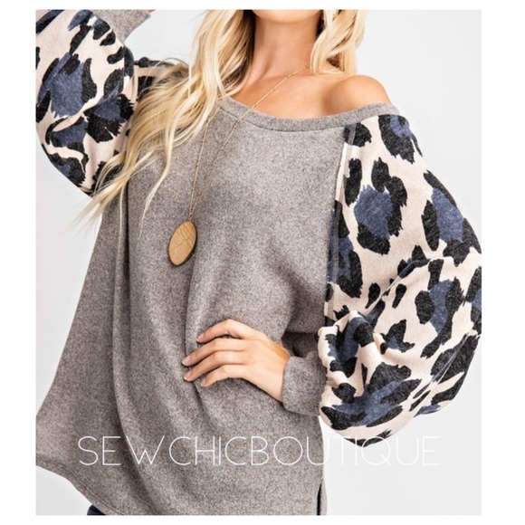 Two Tone Melange Soft Knit Top - Picture 4 of 7